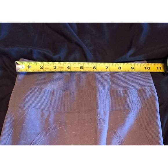 Lululemon Capri Leggings Womens Size 2 Heathered Purple Workout Gym Comfy - Picture 7 of 8
